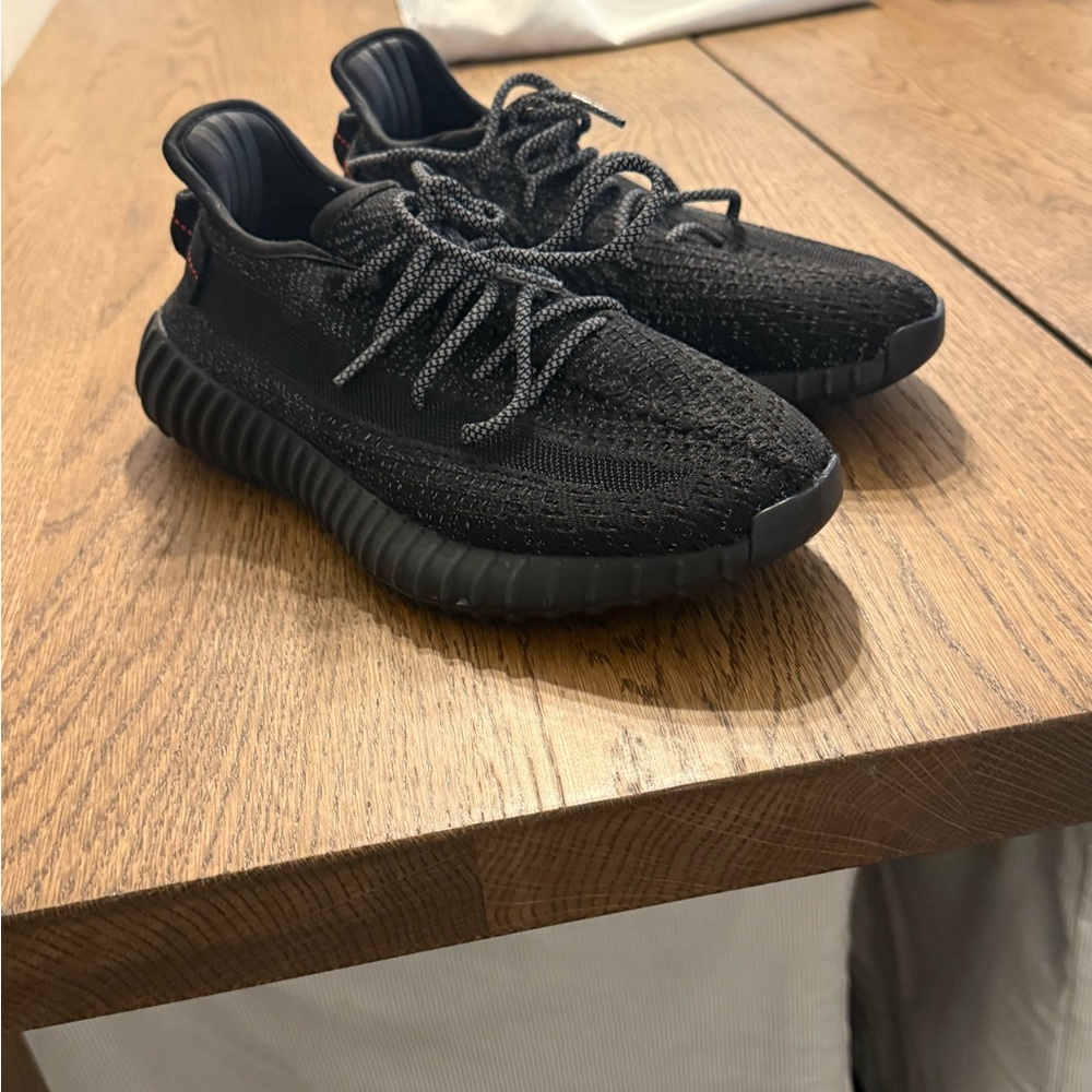 Like New Yeezy Black Sneakers